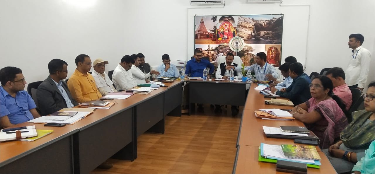 झारखंड विधानसभा आश्वासन समिति के सभापति पदाधिकारियों के साथ बैठक कर दिया आवश्यक दिशा निर्देश