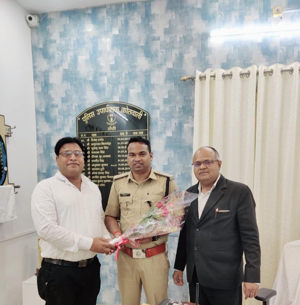 कोतवाली डीएसपी से ह्यूमन हेल्पलाइन प्रतिनिधिमंडल ने की शिष्टाचार भेंट
