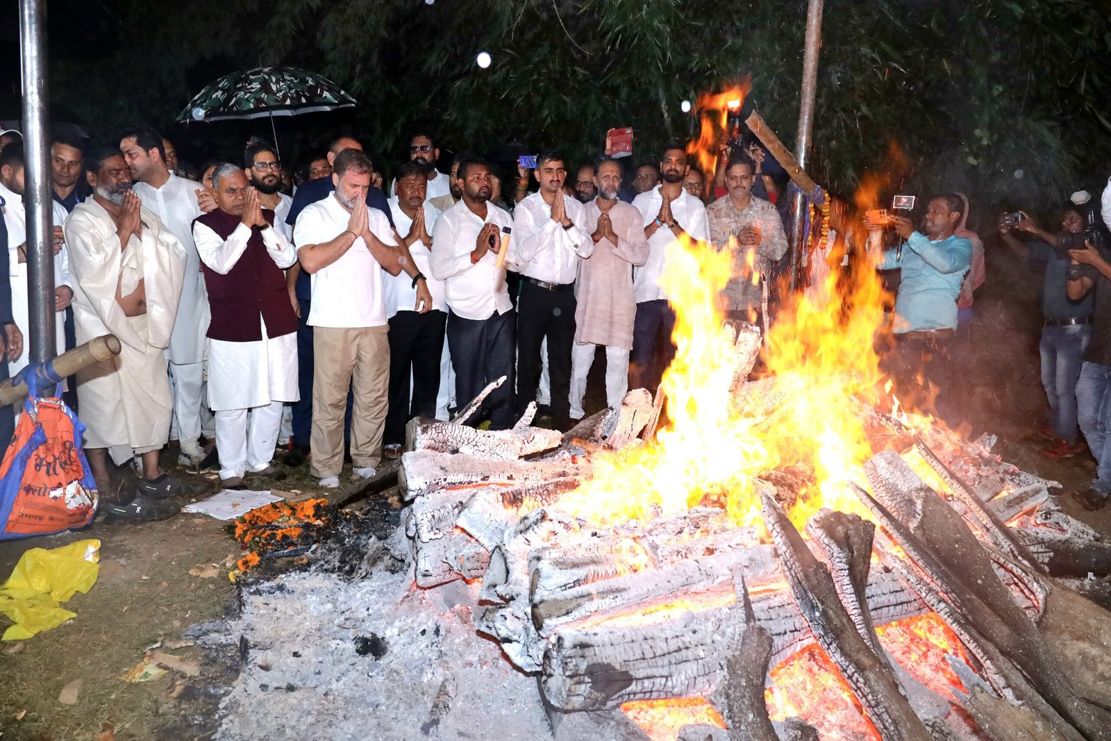 अलविदा गुरुजी: पंचतत्व में विलीन हुए दिशोम गुरु
